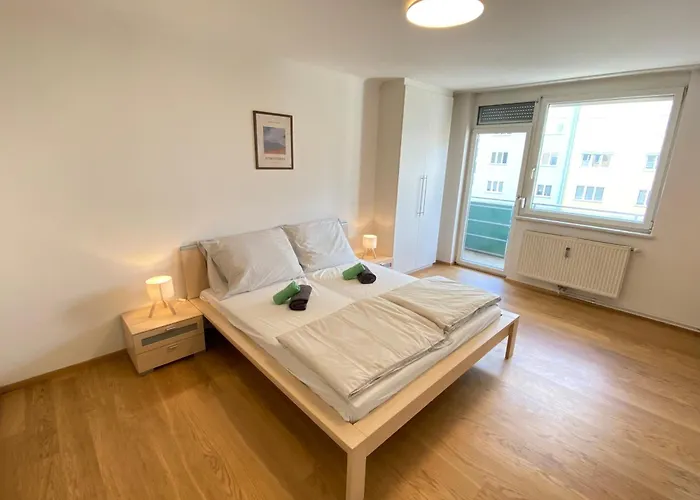 Ruhiges Mit Balkon - Wohlfuehlen In * Graz